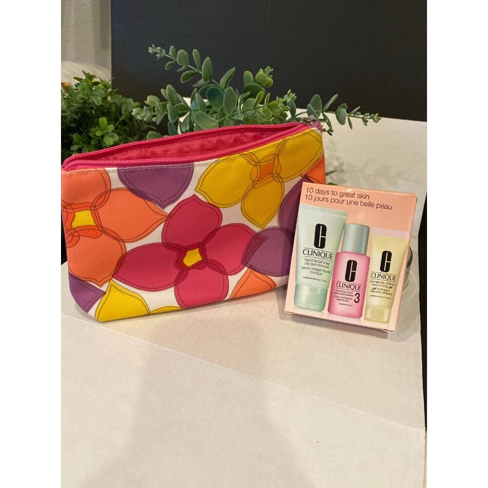 Clinique Cosmetic Bag & 3 Step Skincare for Oily Skin Travel Mini Sizes
